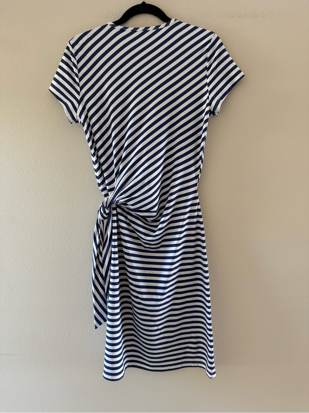 J. McLaughlin Women’s Elora Navy & White Diagonal-Stripe Side-Tie Midi Dress - Picture 5 of 7